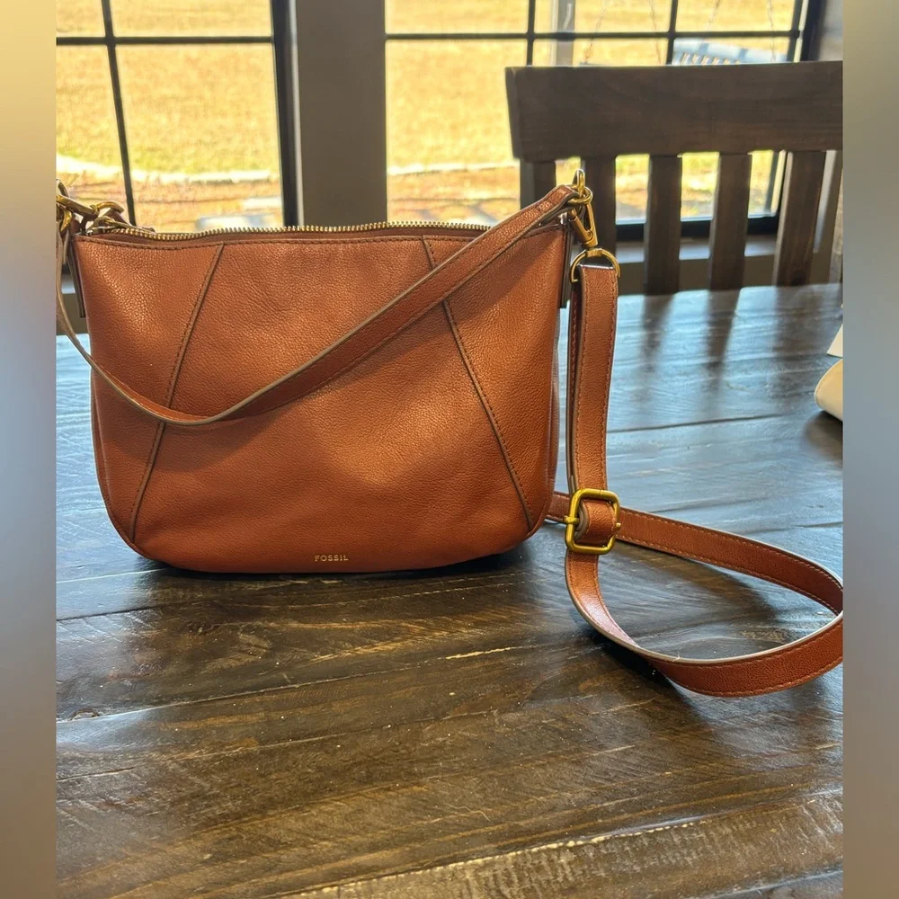 Fossil Tan Leather Crossbody Bag - Picture 5 of 10